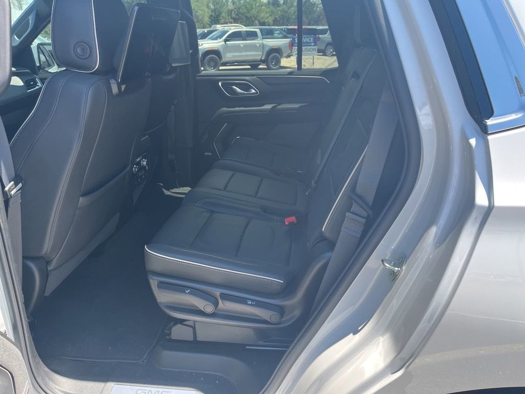 2024 GMC Yukon SLT