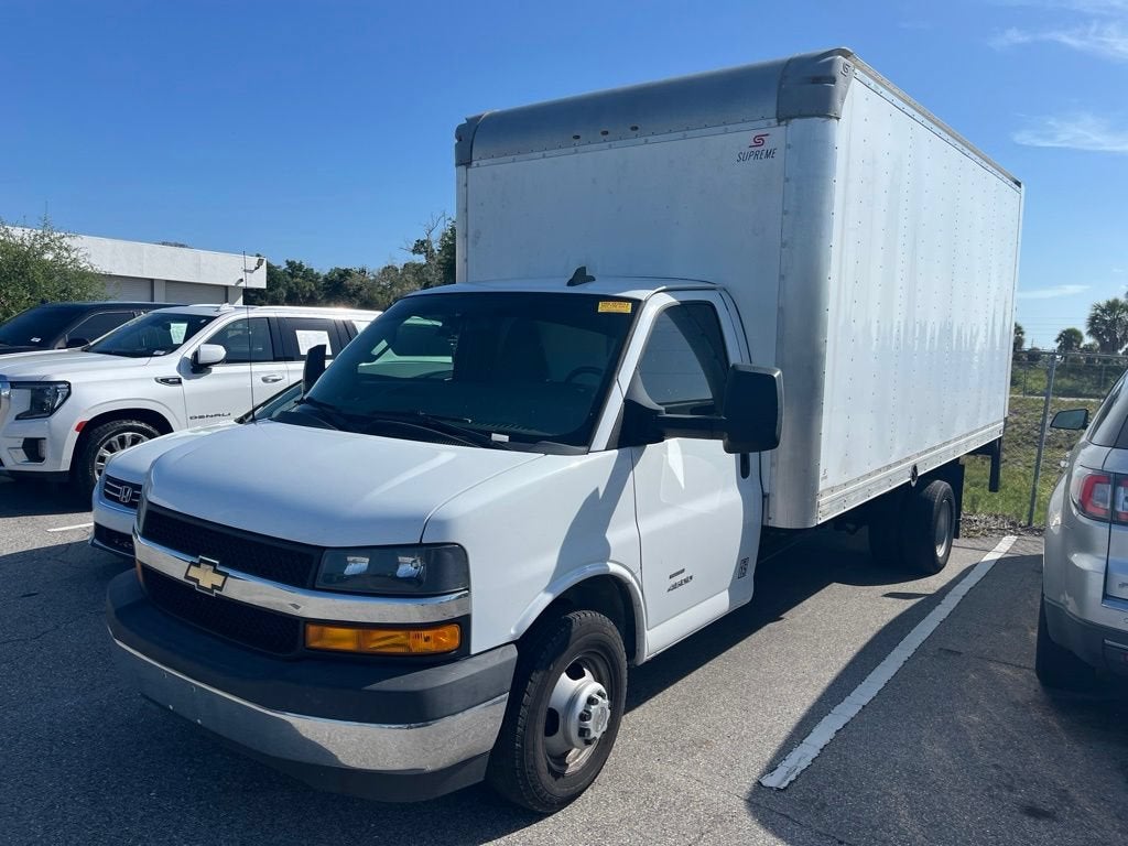 2021 Chevrolet Express Cutaway 4500 Van