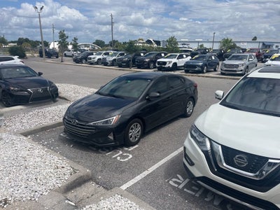 2020 Hyundai Elantra SE